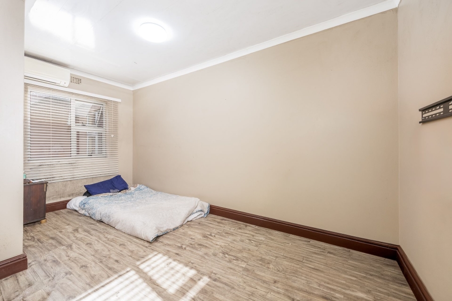 6 Bedroom Property for Sale in Silwood Heights Western Cape